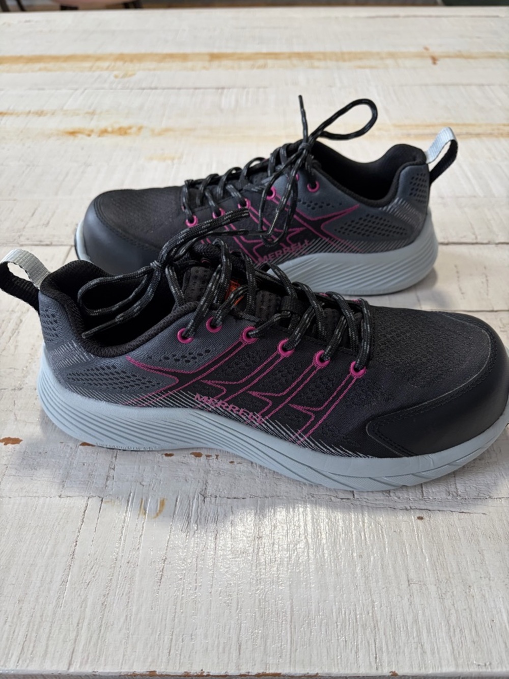 Merrell Moab‎ Flight CF NEW Women’s size 8 Work Shoe Sneaker Black/Fuchsia
